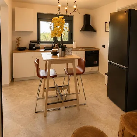 Seaside Sanctuary For Two *
