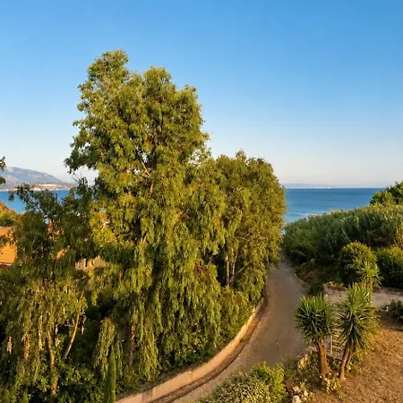Seaside Sanctuary For Two Apartament *